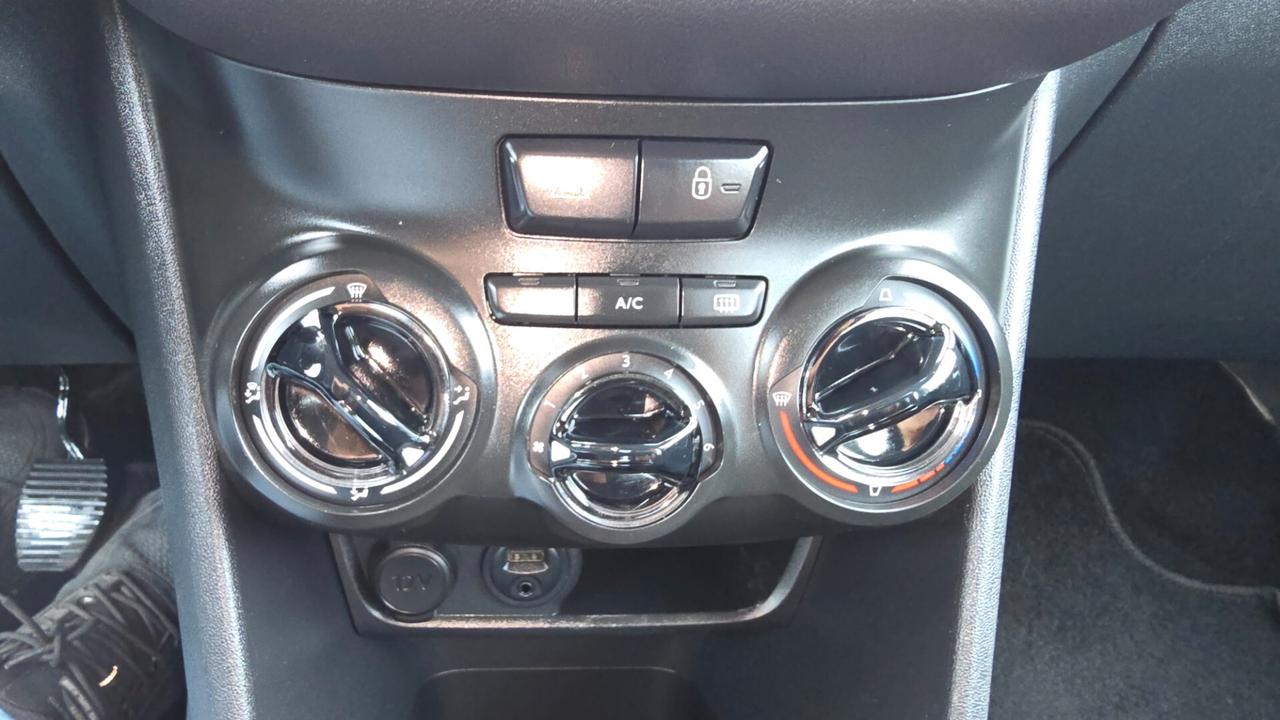 Peugeot 208 1.2 VTi 82 CV 5 porte Active