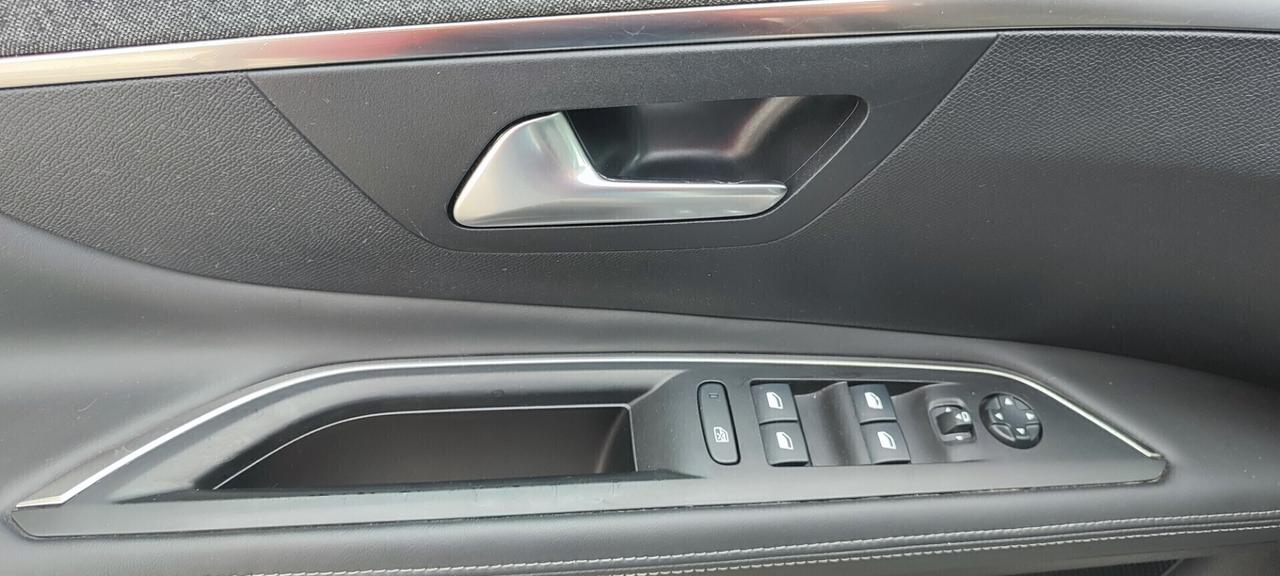 PEUGEOT 3008 LEGGERE LA DESCRIZIONE