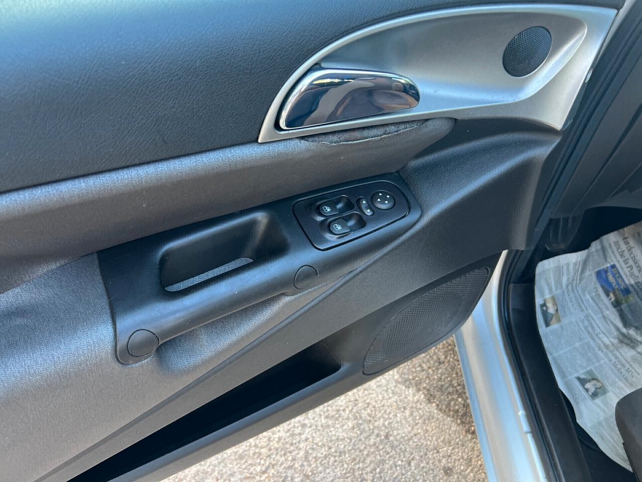 Lancia Ypsilon 1.3 MJT 75 CV Oro Giallo