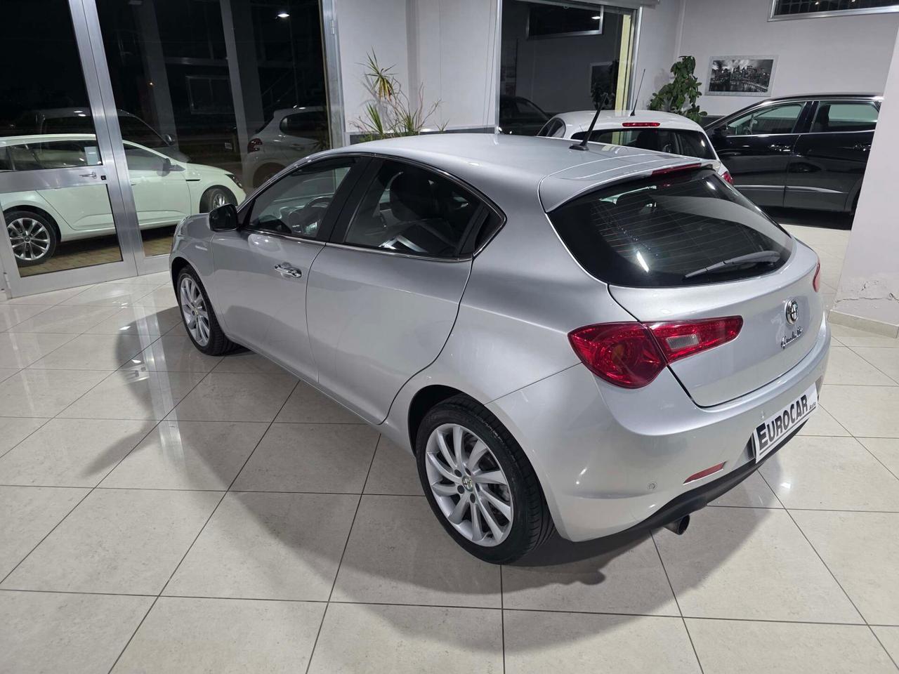 Alfa Romeo Giulietta 1.6 JTDm-2 105 CV Distinctive