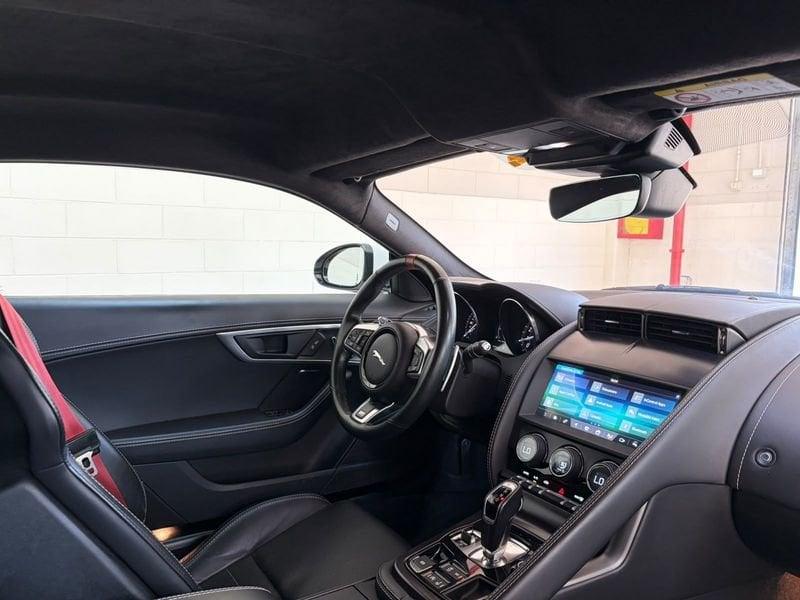 Jaguar F-Type 2.0 i4 300cv auto Chequered Flag
