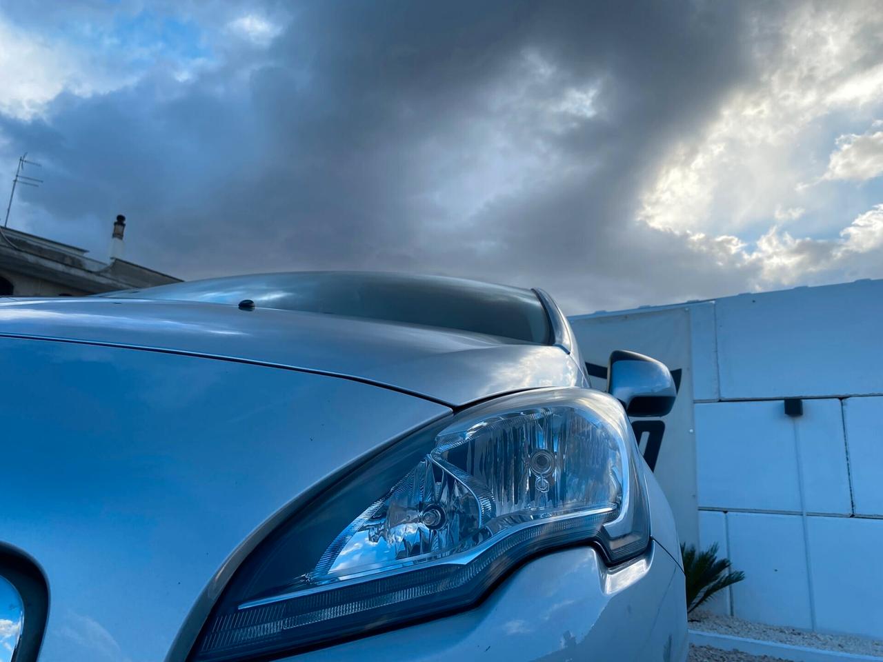 Peugeot 3008 1.6 HDi 115CV Allure