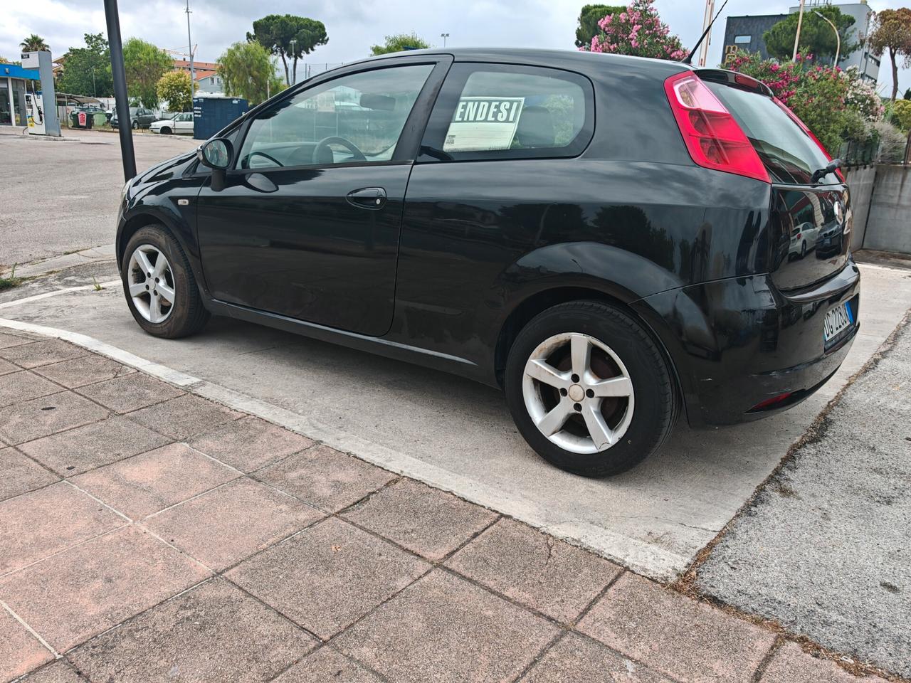 Fiat G Punto 1.3 MJT 75 CV 3p ok neopatentati.