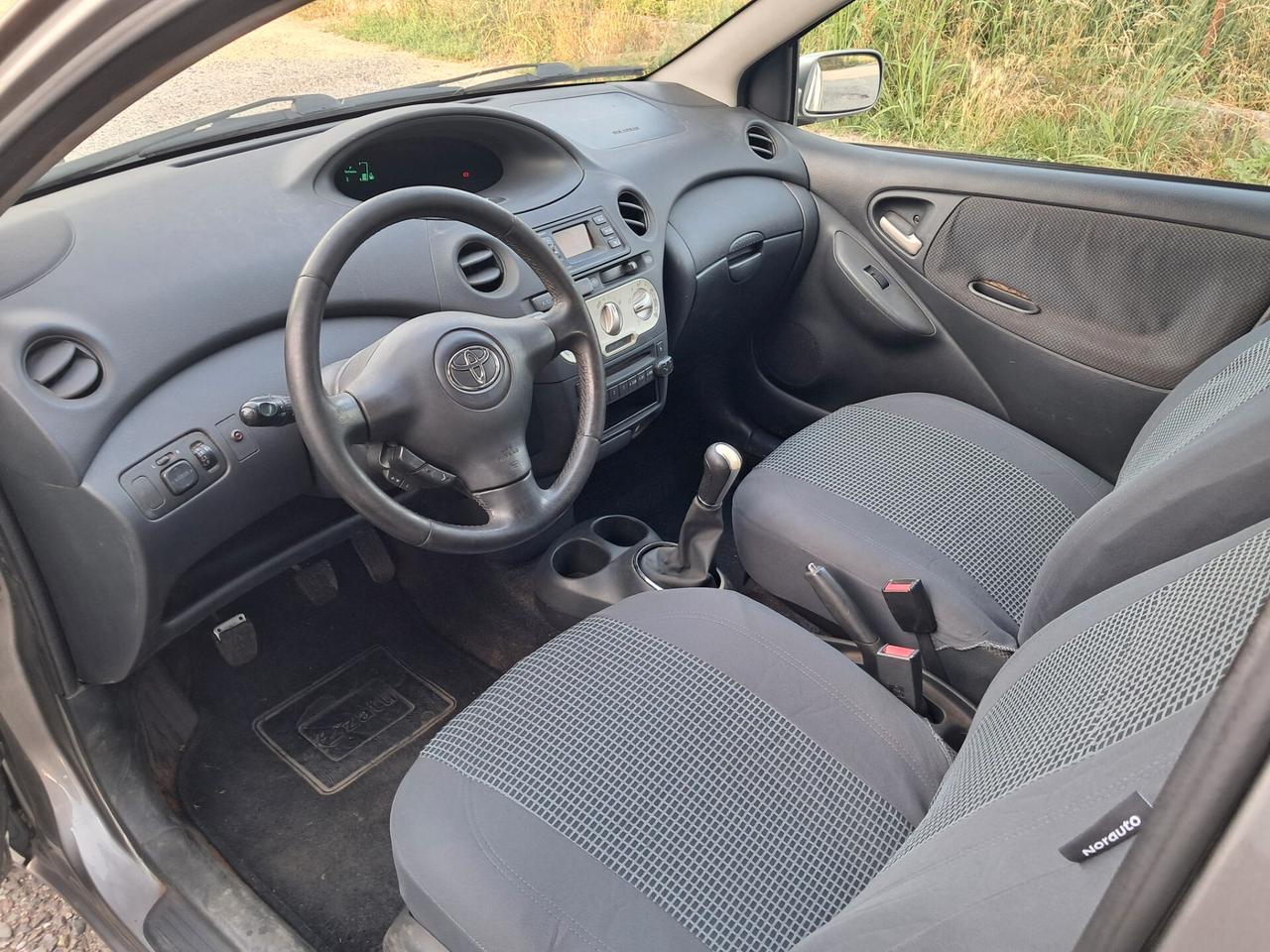 TOYOTA YARIS BENZINA