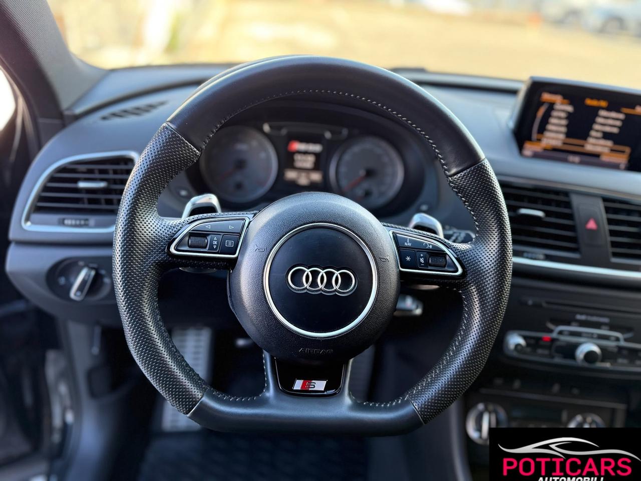 Audi Q3 Rs 2.5 TFSI quattro plus