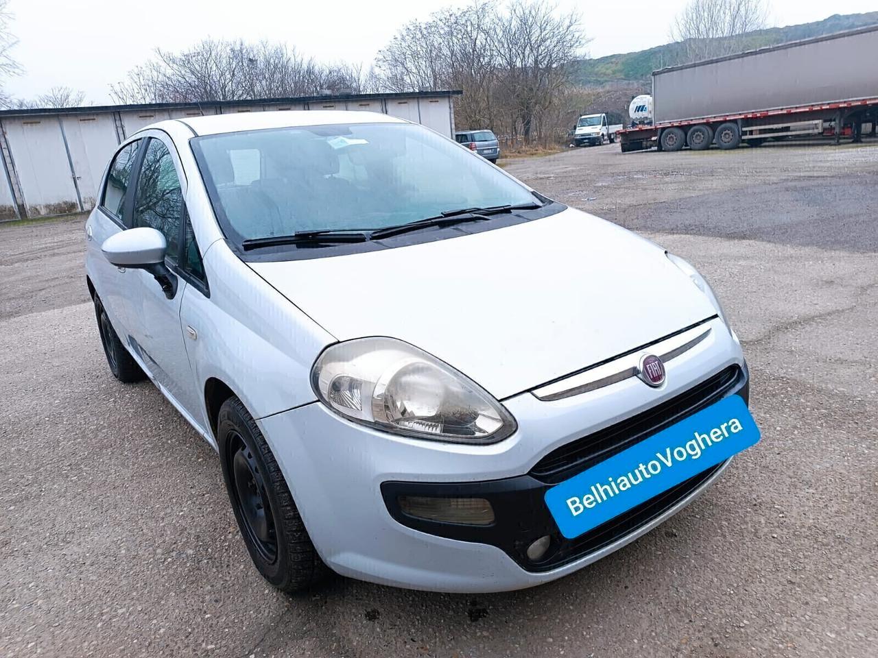 Fiat Punto 2011--1.2 Benzina Neopatentati