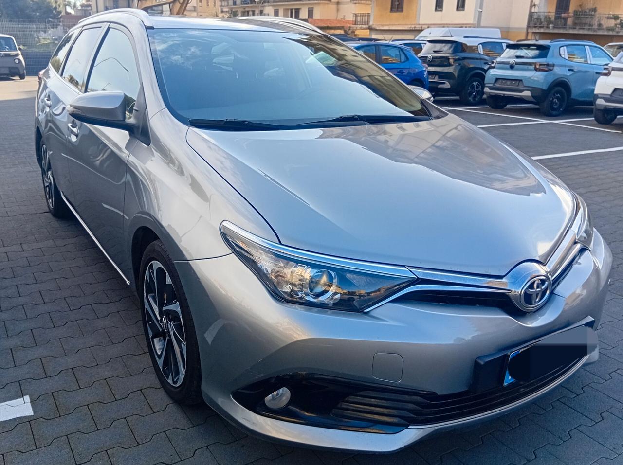Toyota Auris 1.6 D-4D Lounge FULL