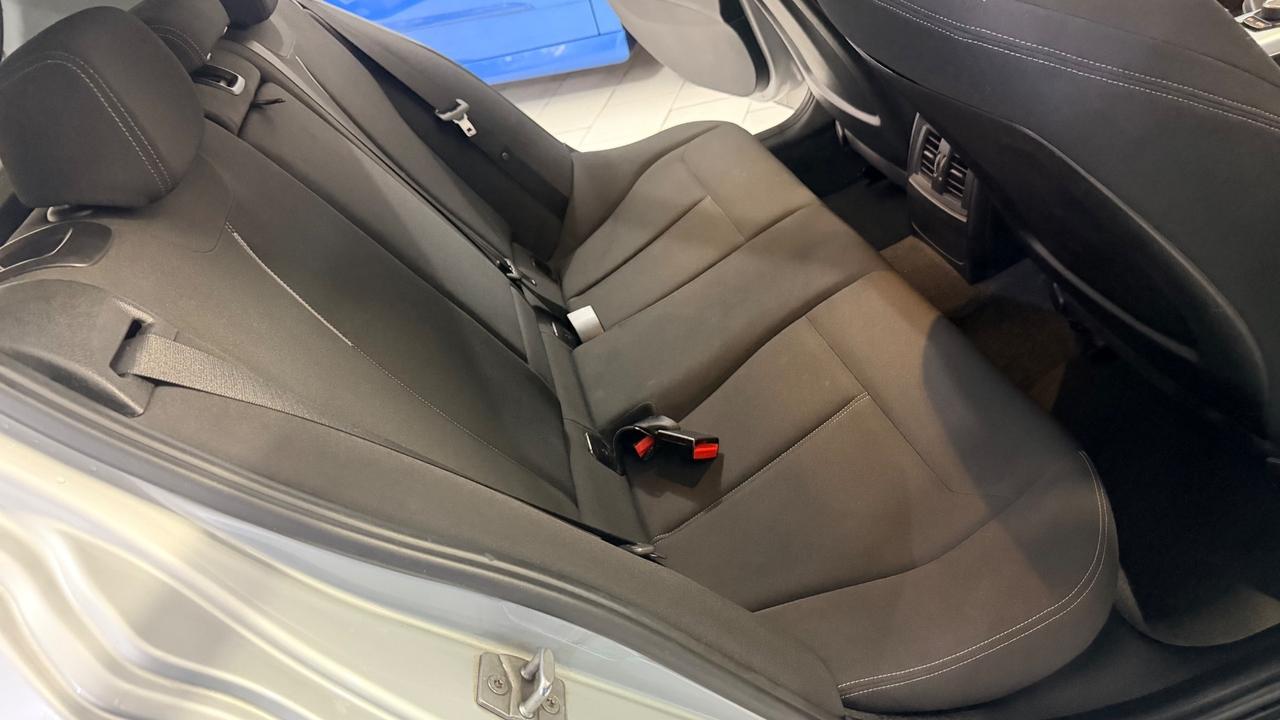 Bmw 118 120d 5p. Sport