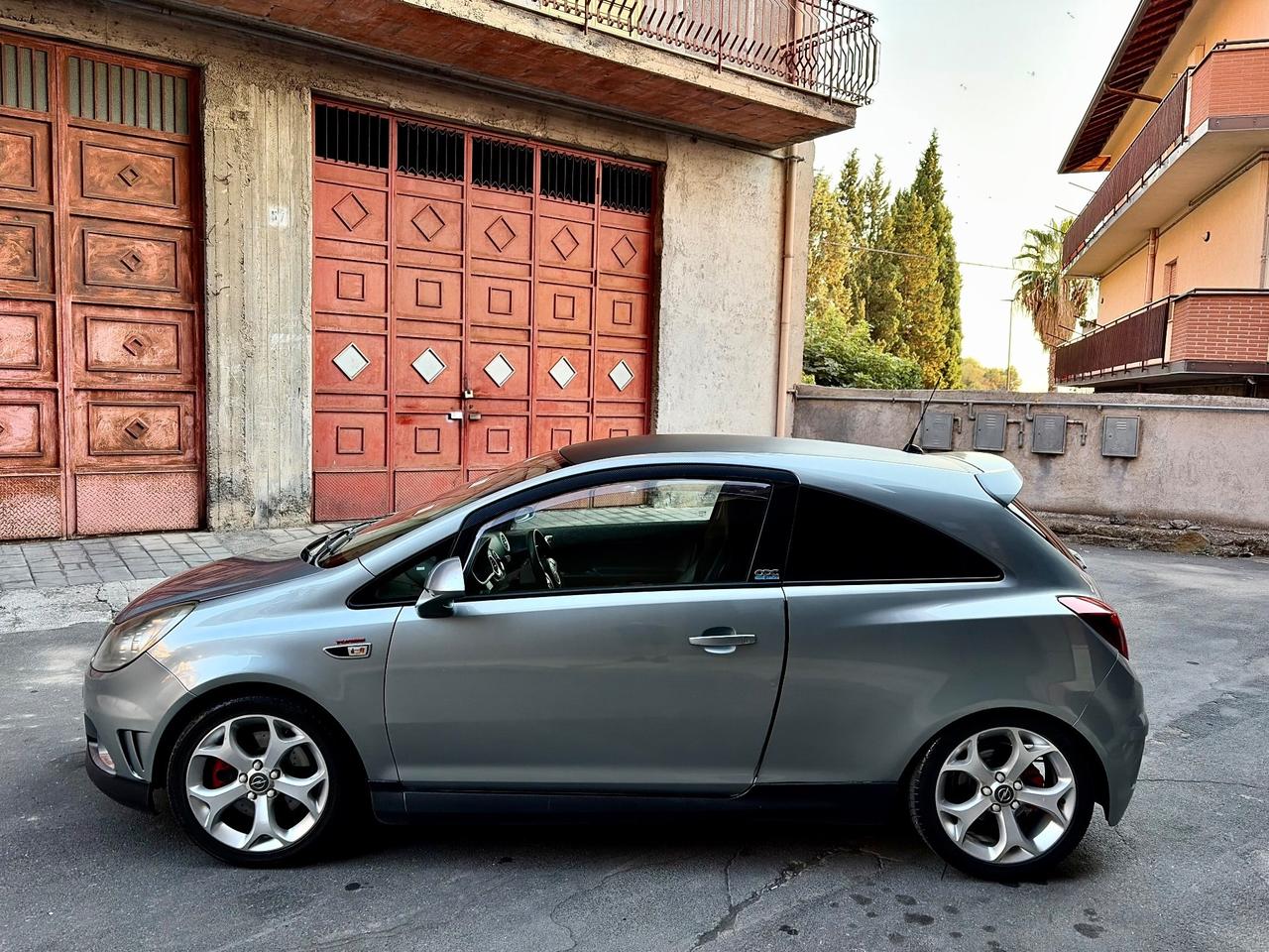 Opel Corsa 1.6 T OPC 220cv 16V 3 porte GSI