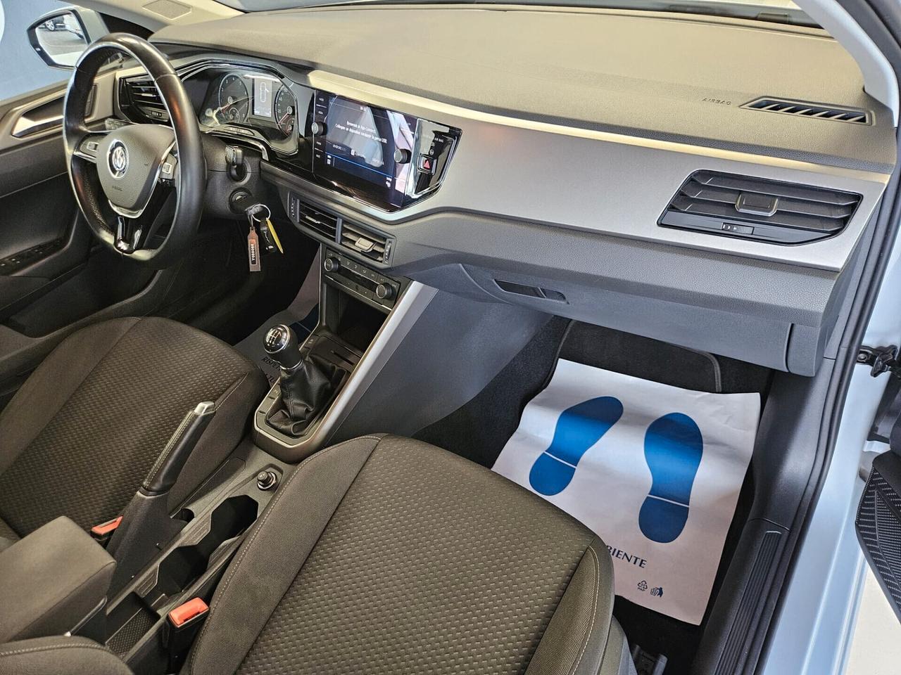 Volkswagen Polo VI 2017 5p 1.0 tgi Trendline 90cv R-Line