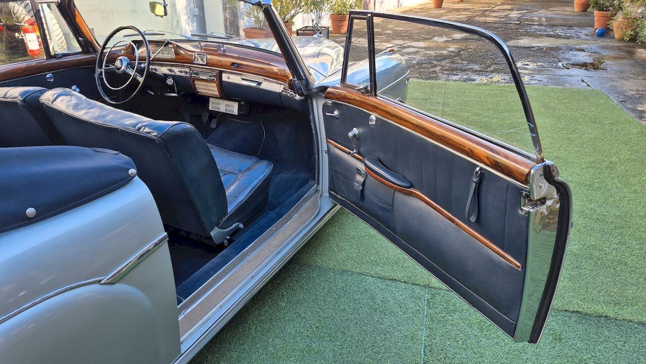 Mercedes-Benz 220 S Ponton Cabriolet W180 – 1957
