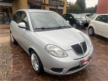 Lancia Ypsilon 1.2 Versus