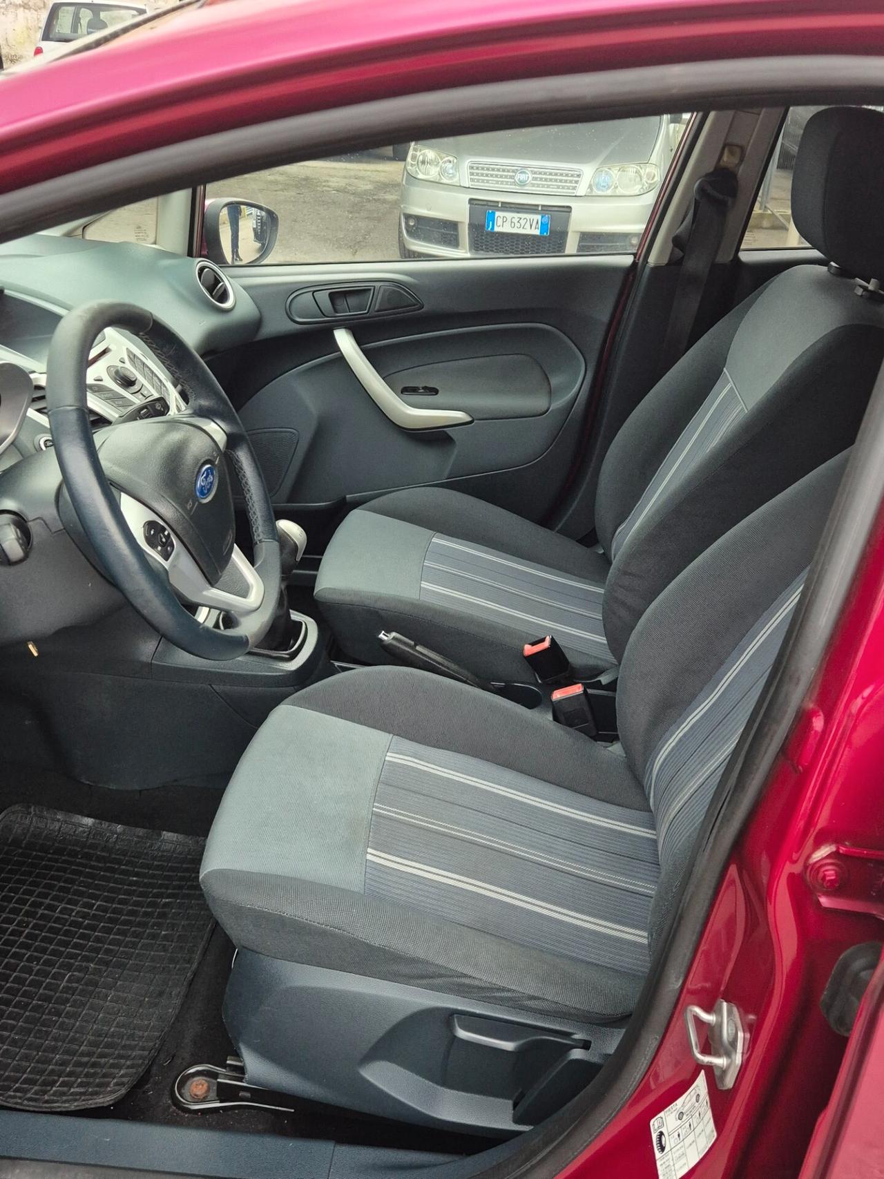 Ford Fiesta 1.6 TDCi 95 CV 5p. Titanium