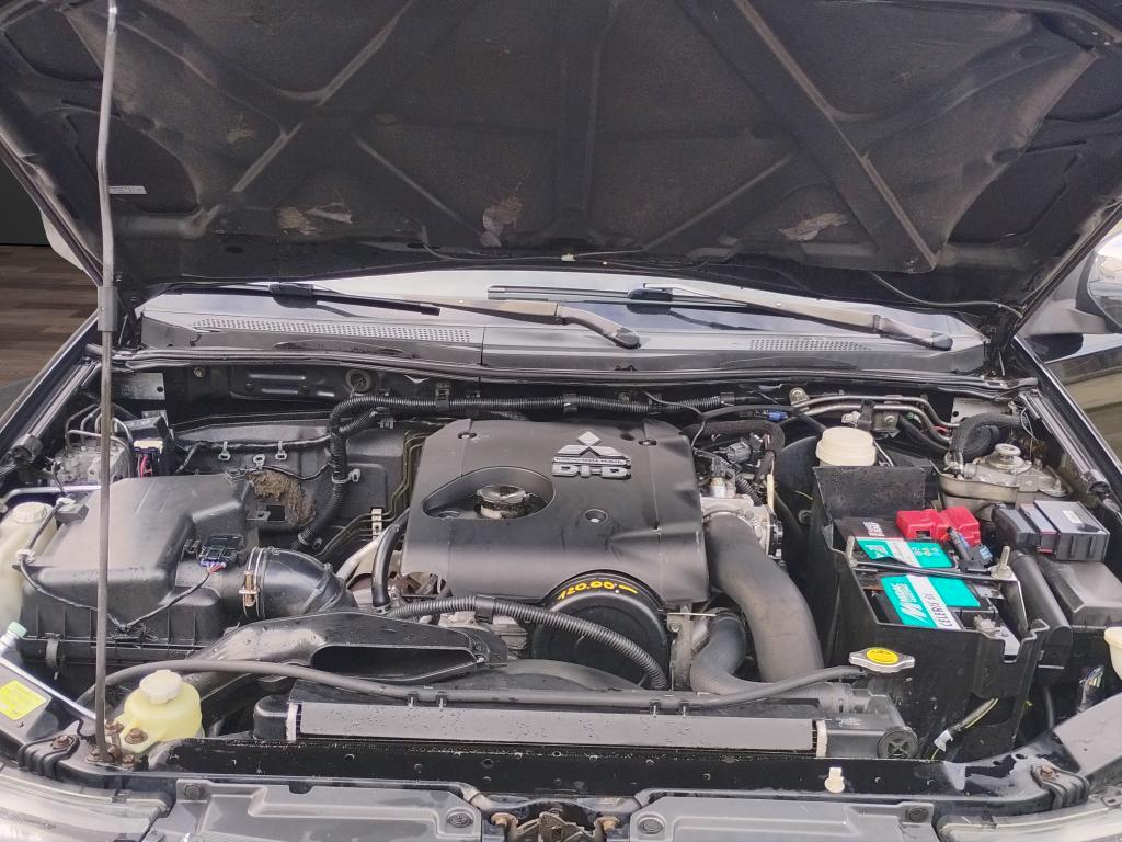 Mitsubishi L200 Double Cab L200 d.cab 2.5 di-d Intense