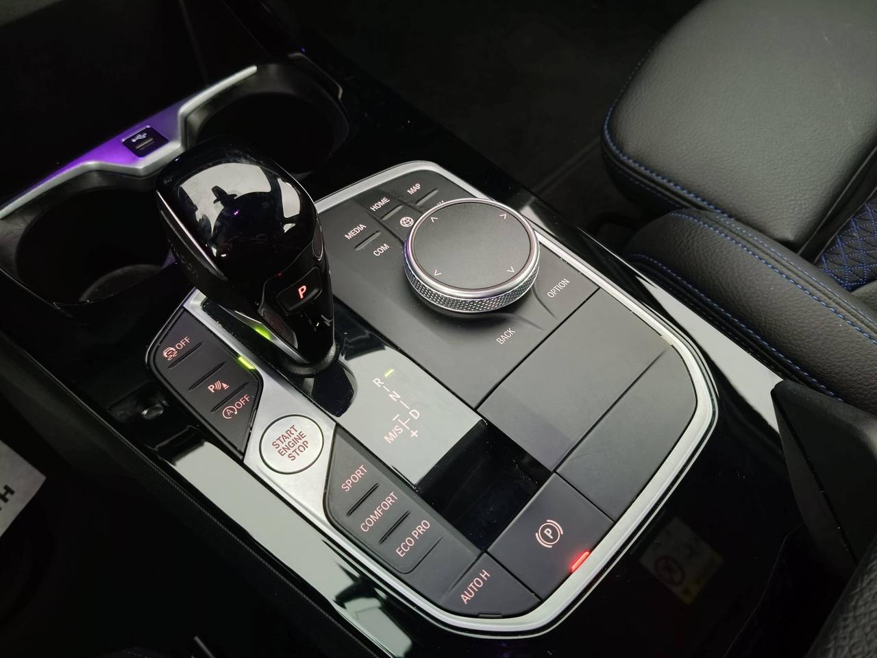 BMW Serie 1 F40 - 118d Msport auto