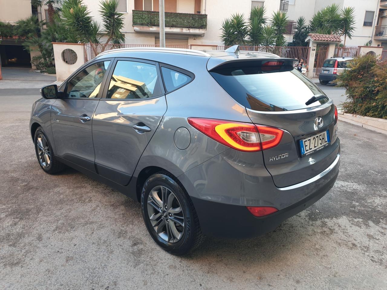 HYUNDAI IX35 1.7 CDRI 115 CV X-POSSIBLE 2WD NAVI CERCHI RETROCAMERA SENSORI