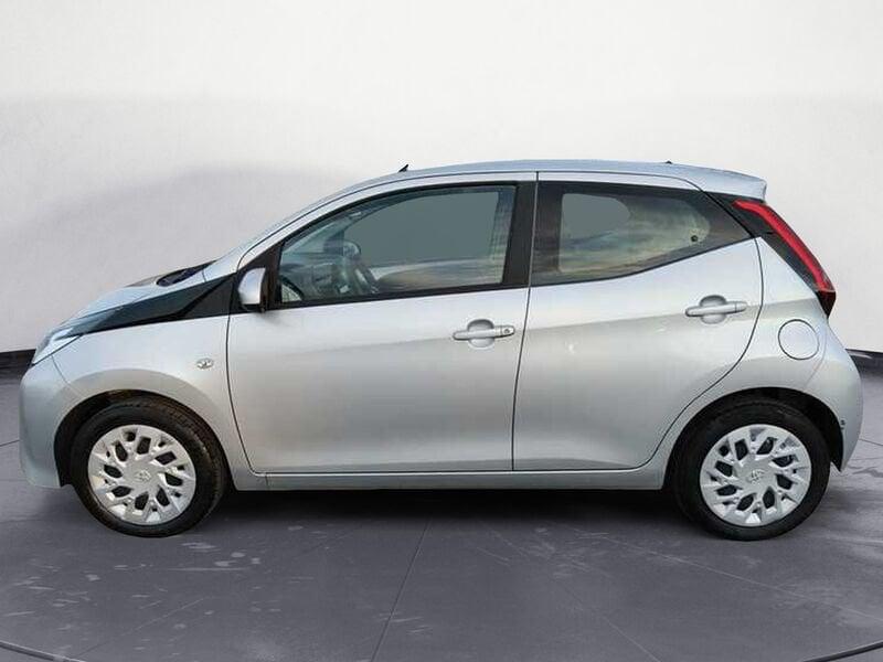 Toyota Aygo 1.0 72 CV x-play