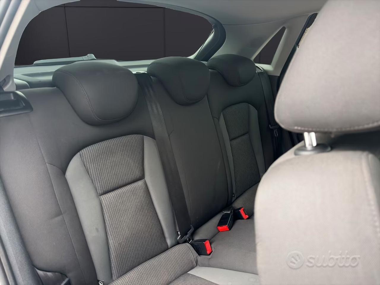 Audi A1 1.6 TDI 116 CV S-Line FARI Led