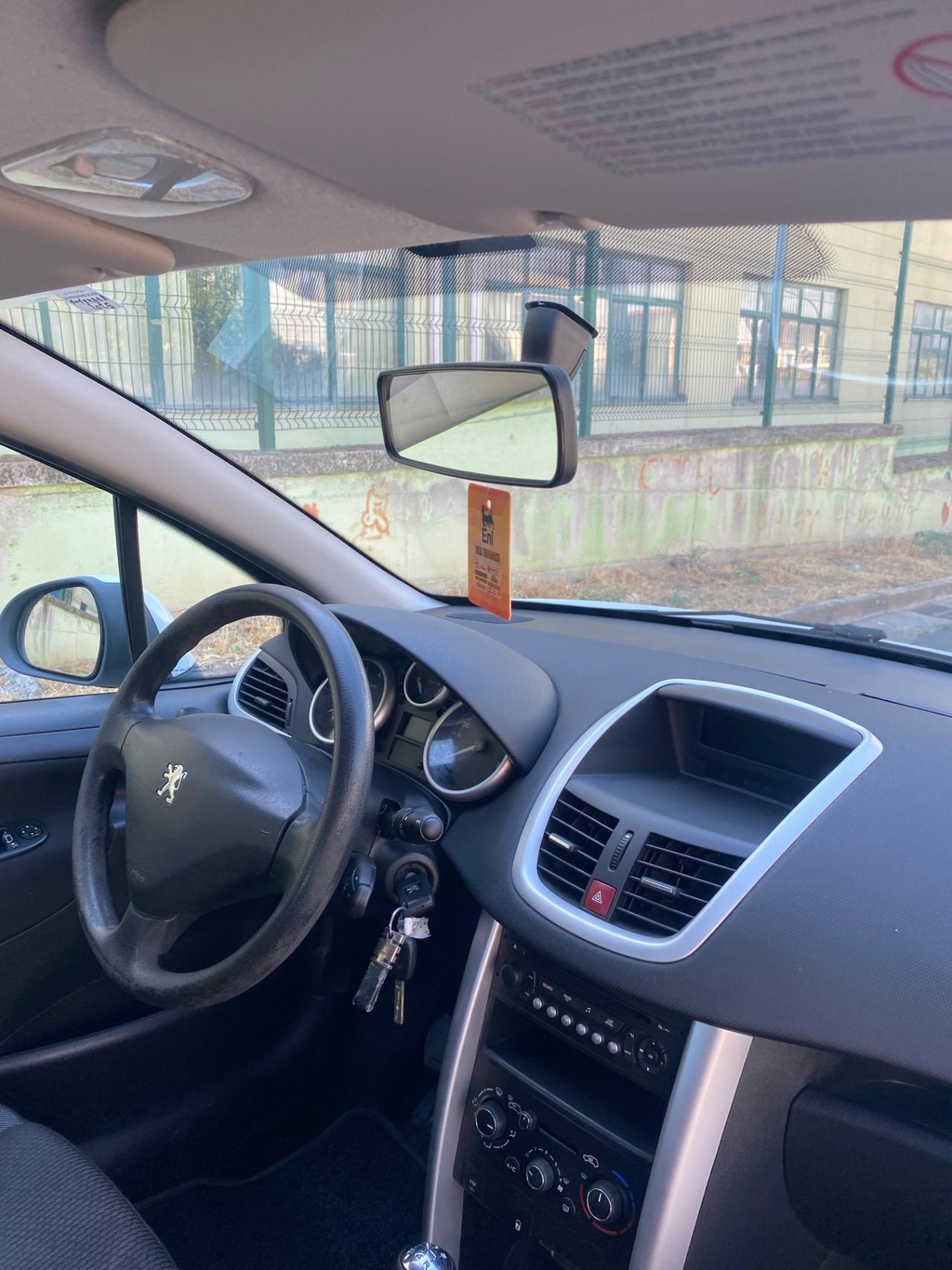 Peugeot 207 Plus 1.4 8V 75CV 5p. ECO GPL