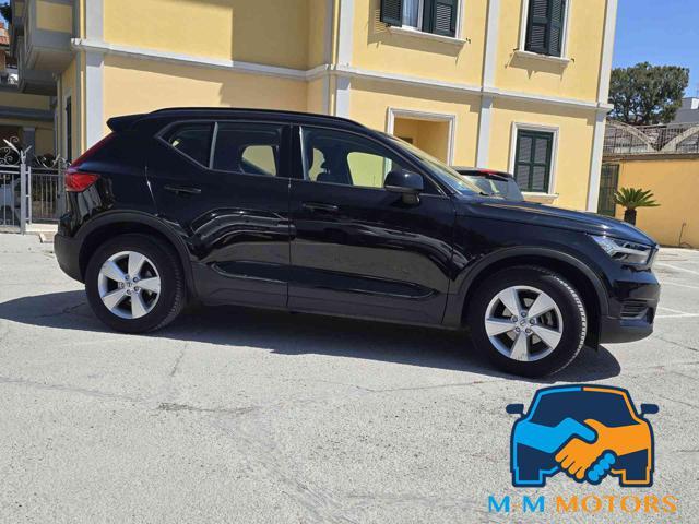 VOLVO XC40 D3