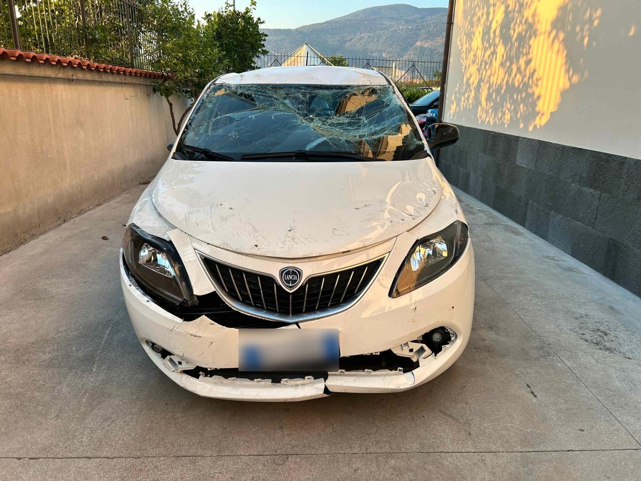 Lancia Ypsilon 1.0 Hybrid - 2021 Incidentata