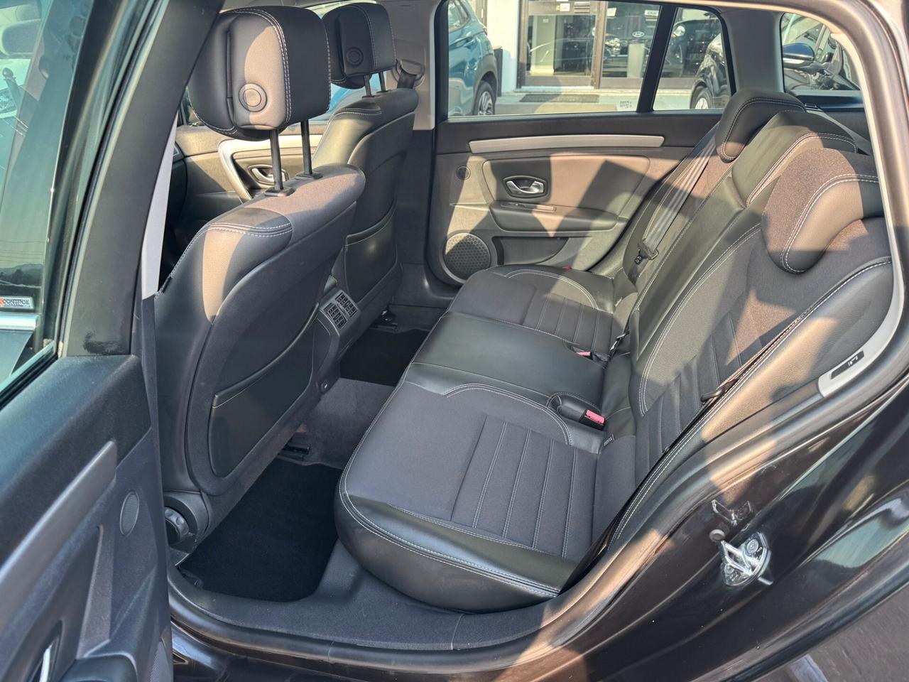 Renault Laguna 2.0 dCi 150CV SporTour 4Control