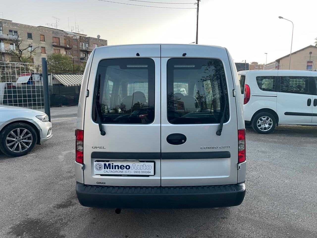 Opel Combo autovettura 5 posti 1.3 multijet