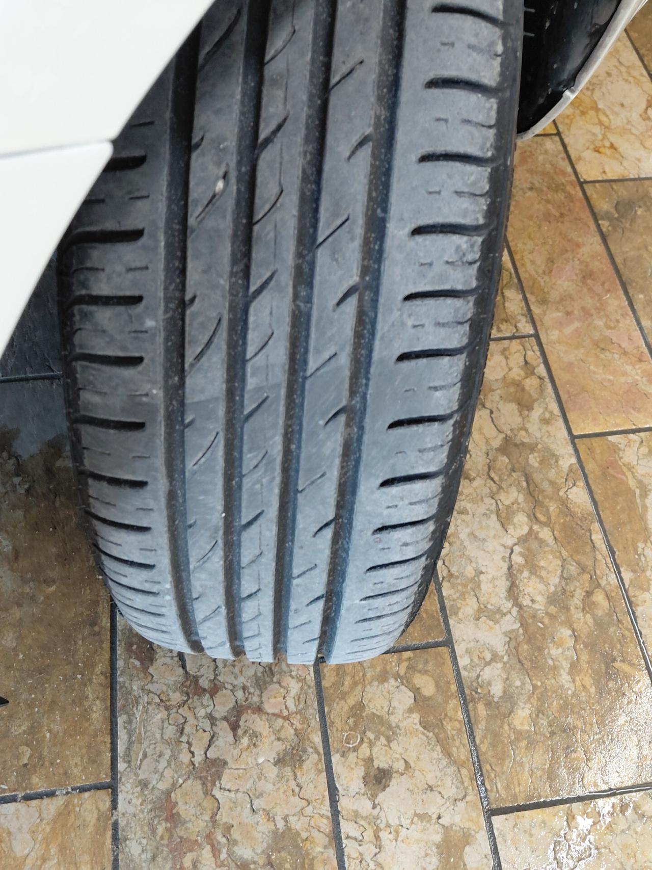 Lancia Ypsilon 1.2 69 CV 5 porte GPL Ecochic