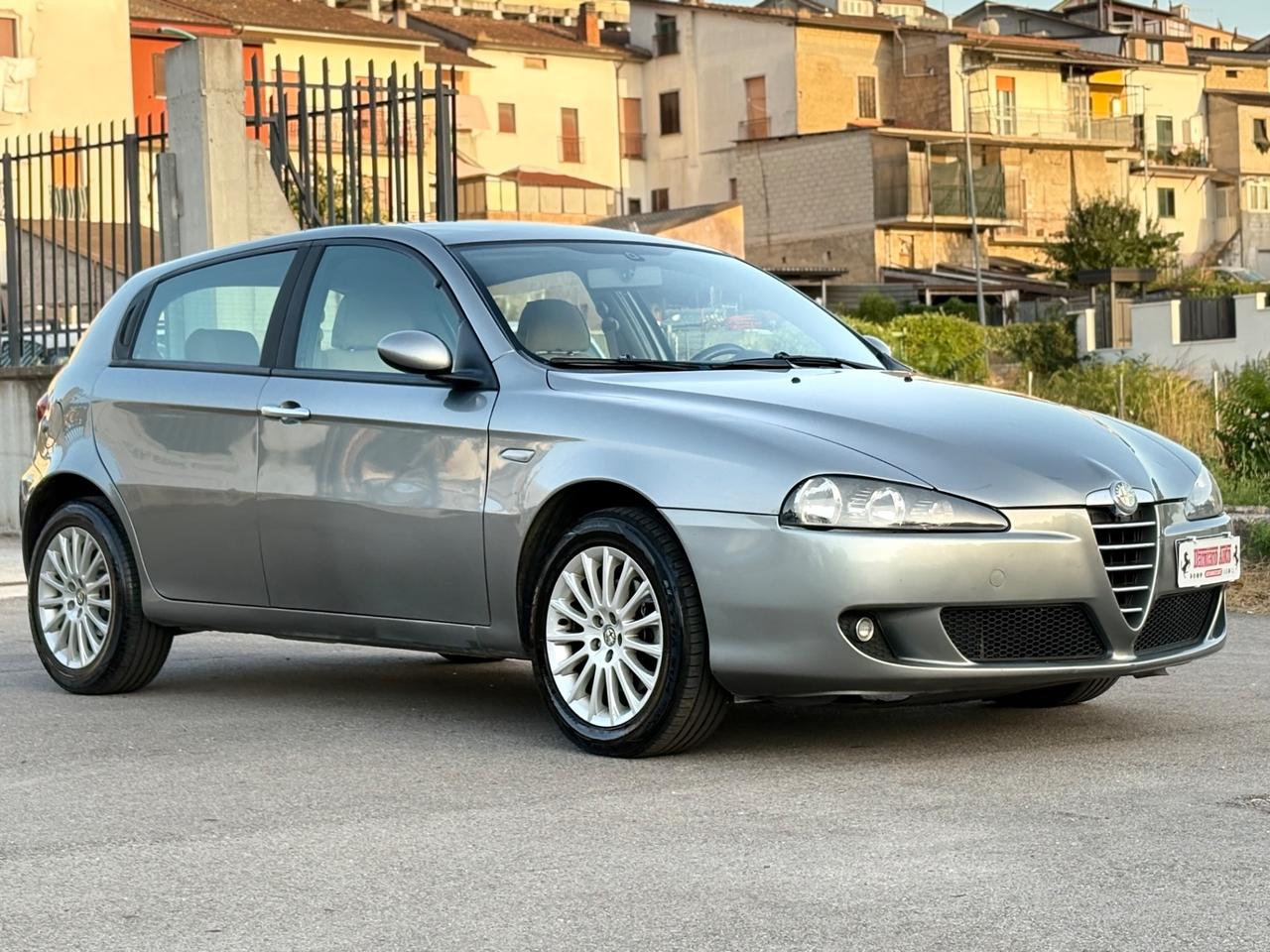 Alfa Romeo 147 1.9 JTD 120 CV5P Distinctive IN ORDINE