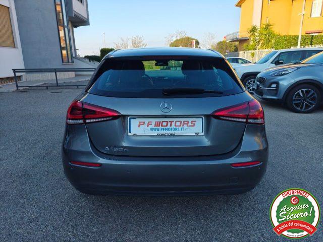 MERCEDES-BENZ A 180 d Automatic Premium