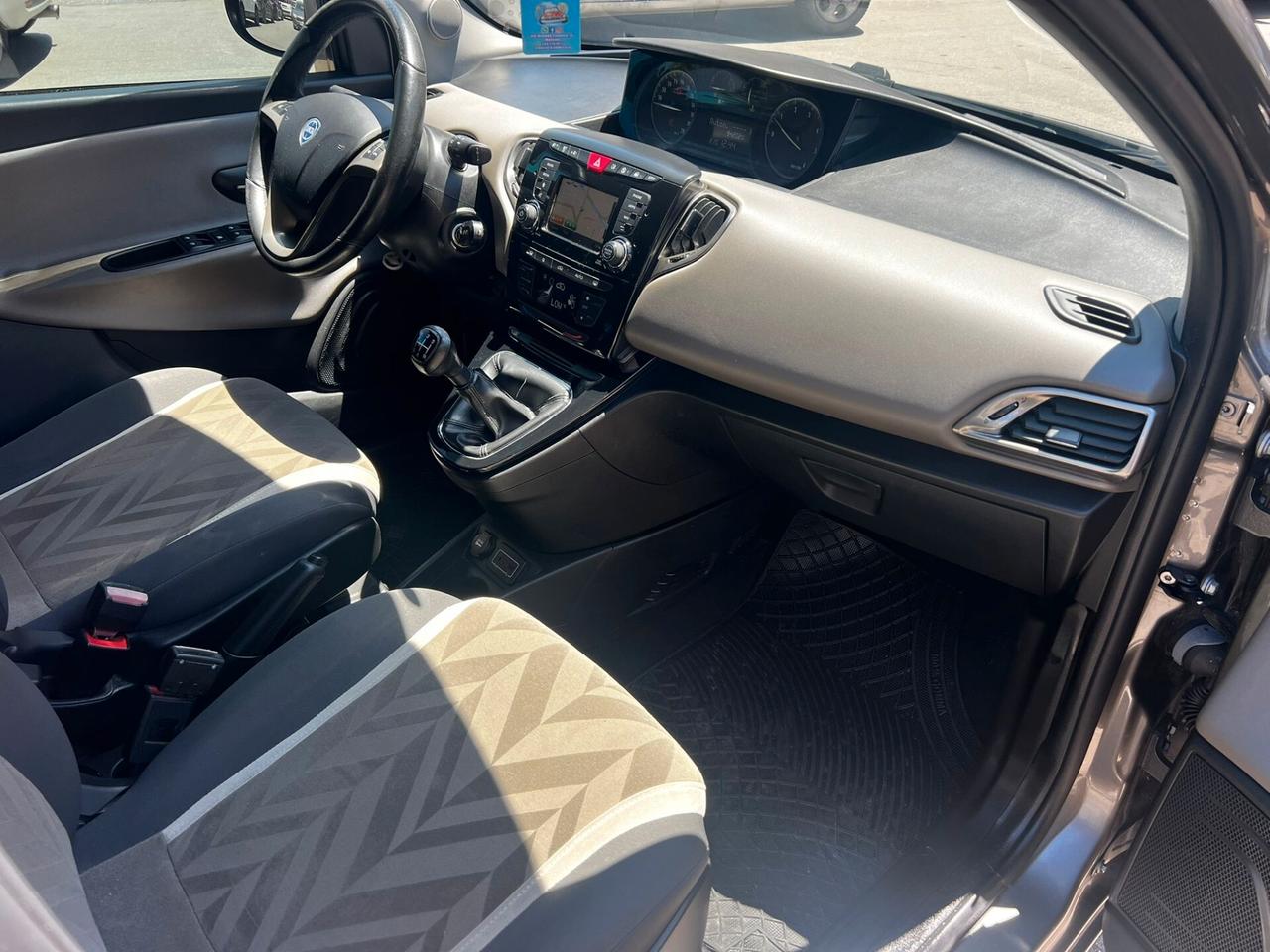 Lancia Ypsilon 1.3 MJT 16V 95 CV 5 porte S&S PLATINUM