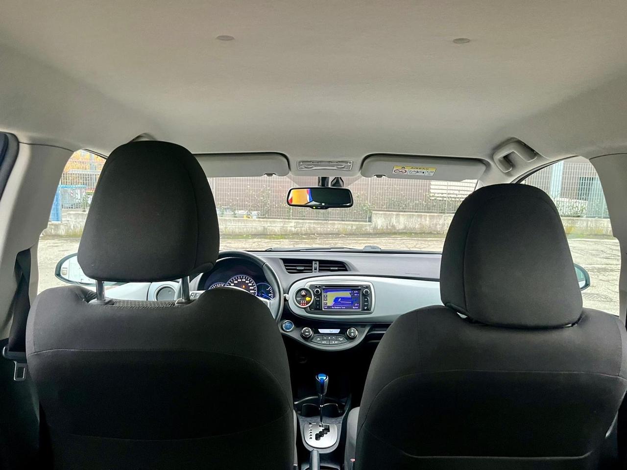 Toyota Yaris 1.5 Hybrid 104.000km 2013 perfetta