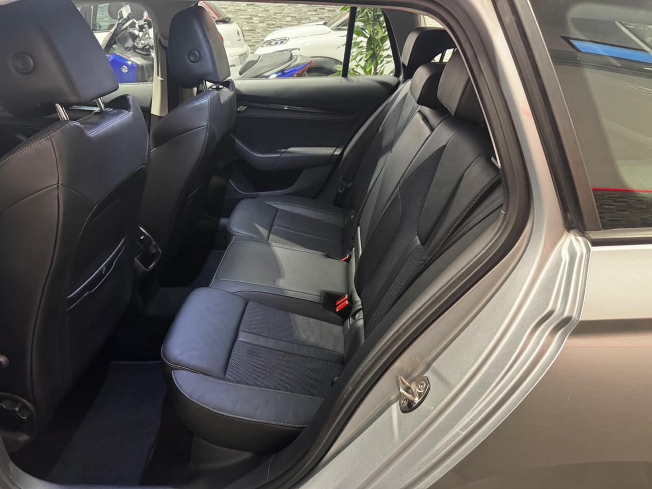 Skoda Octavia 1.5 G-TEC DSG Wagon Style