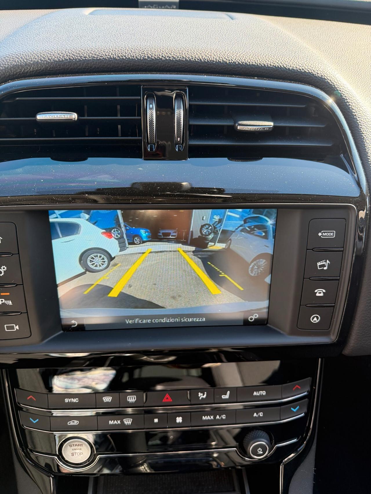 Jaguar XE 2.0 D Turbo Prestige