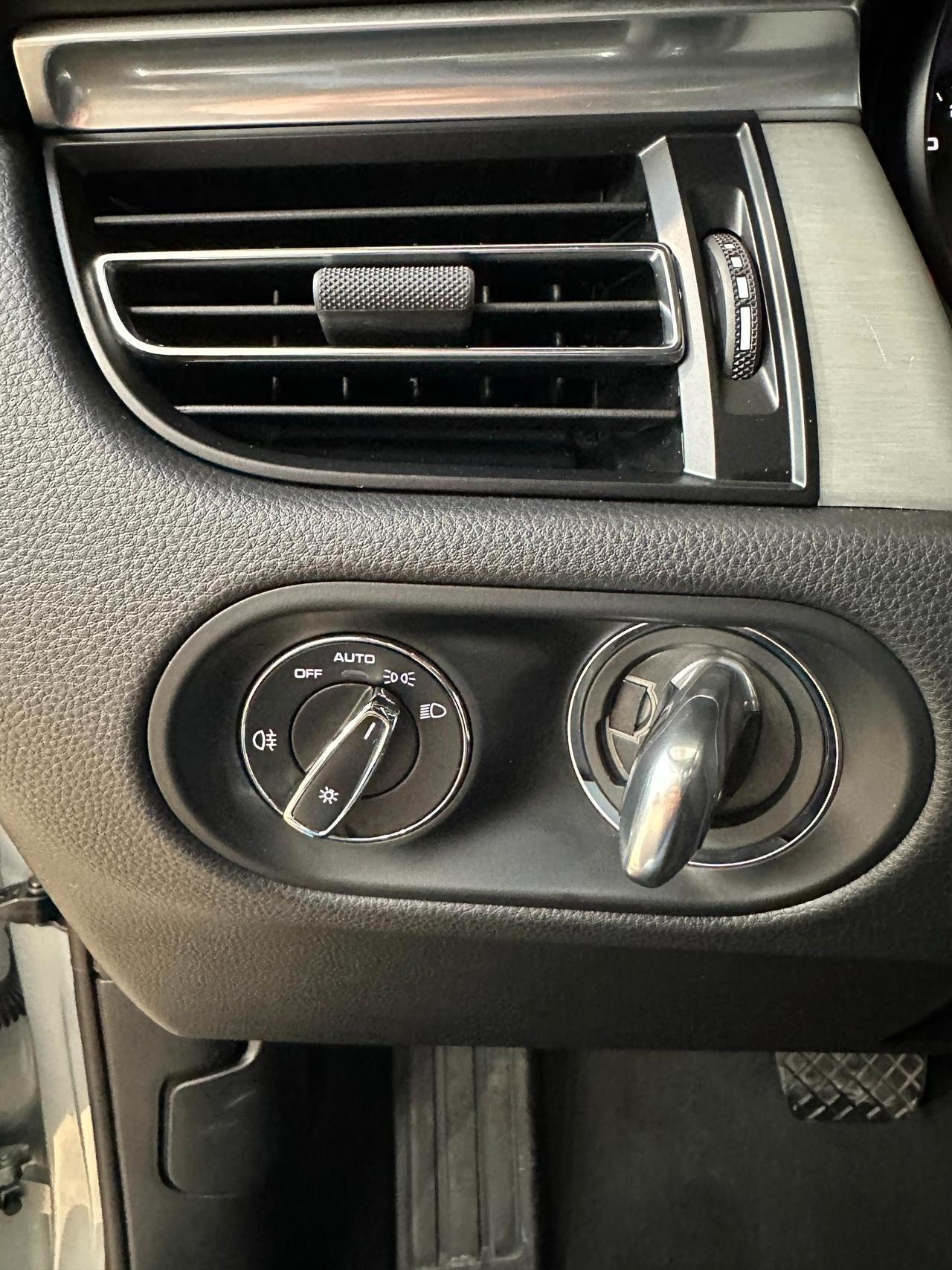 Porsche Macan 2.0 PDK-21"-Keyless-Camera-PASM-Sport Chrono