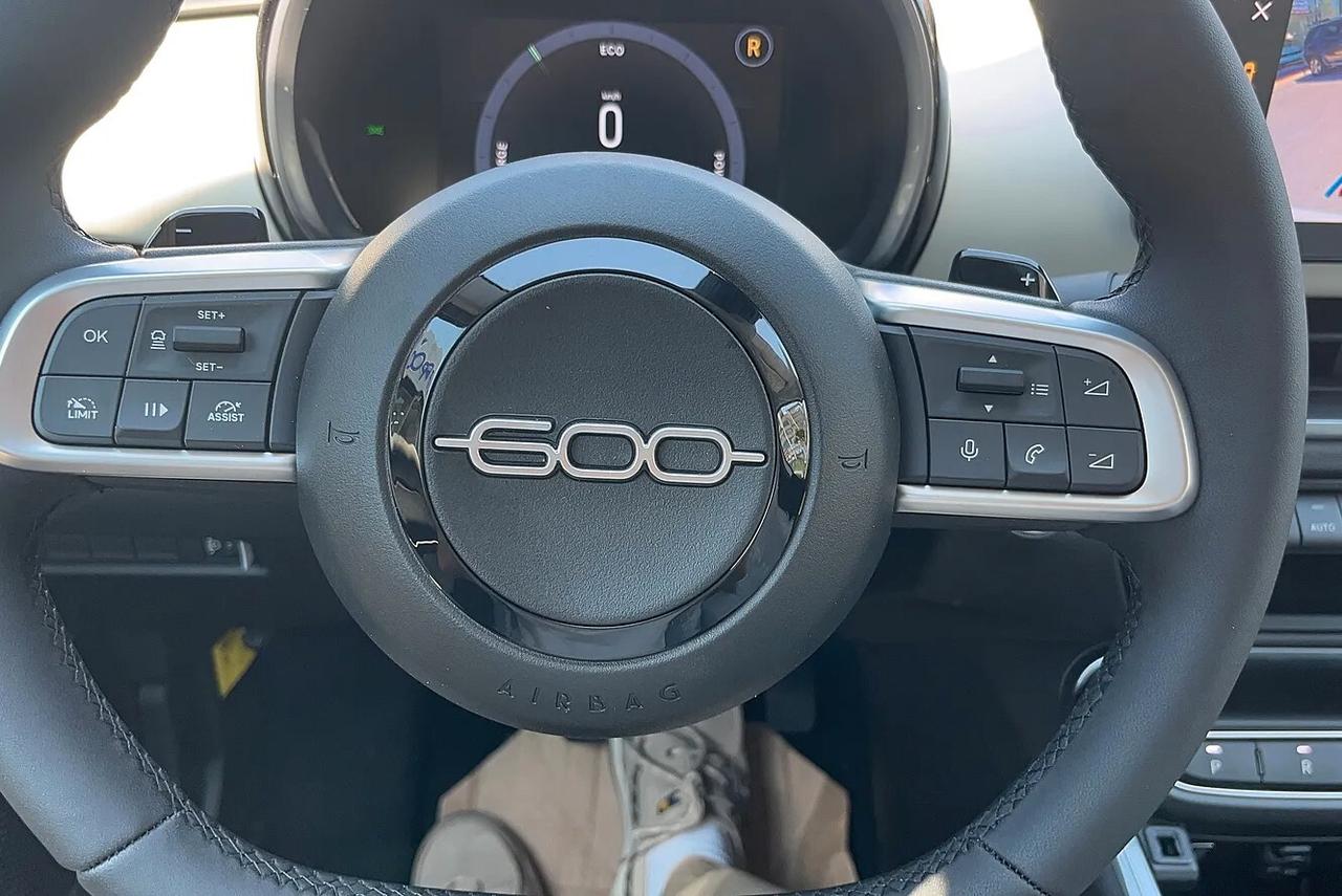 Fiat 600 Hybrid 110 CV DCT MHEV La Prima