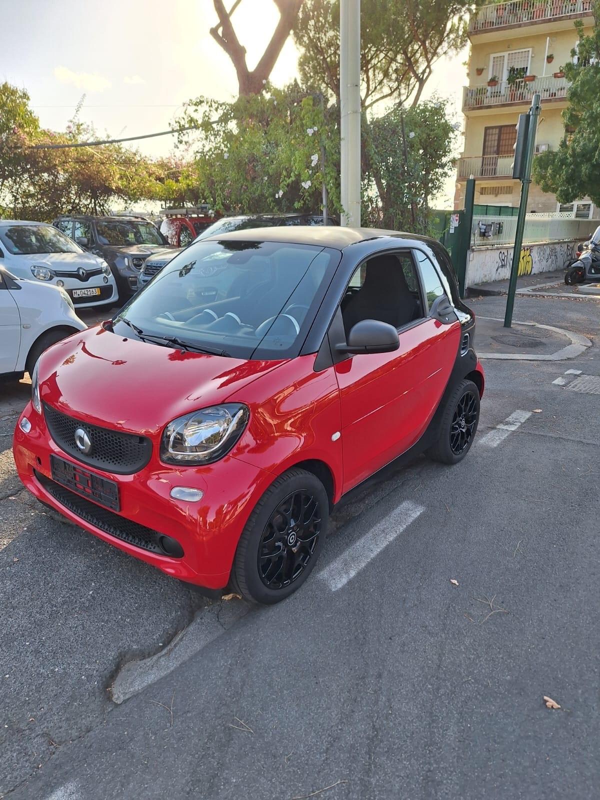 Smart ForTwo 1.0 71cv Coupe C manuale clima auto Cerchi 16