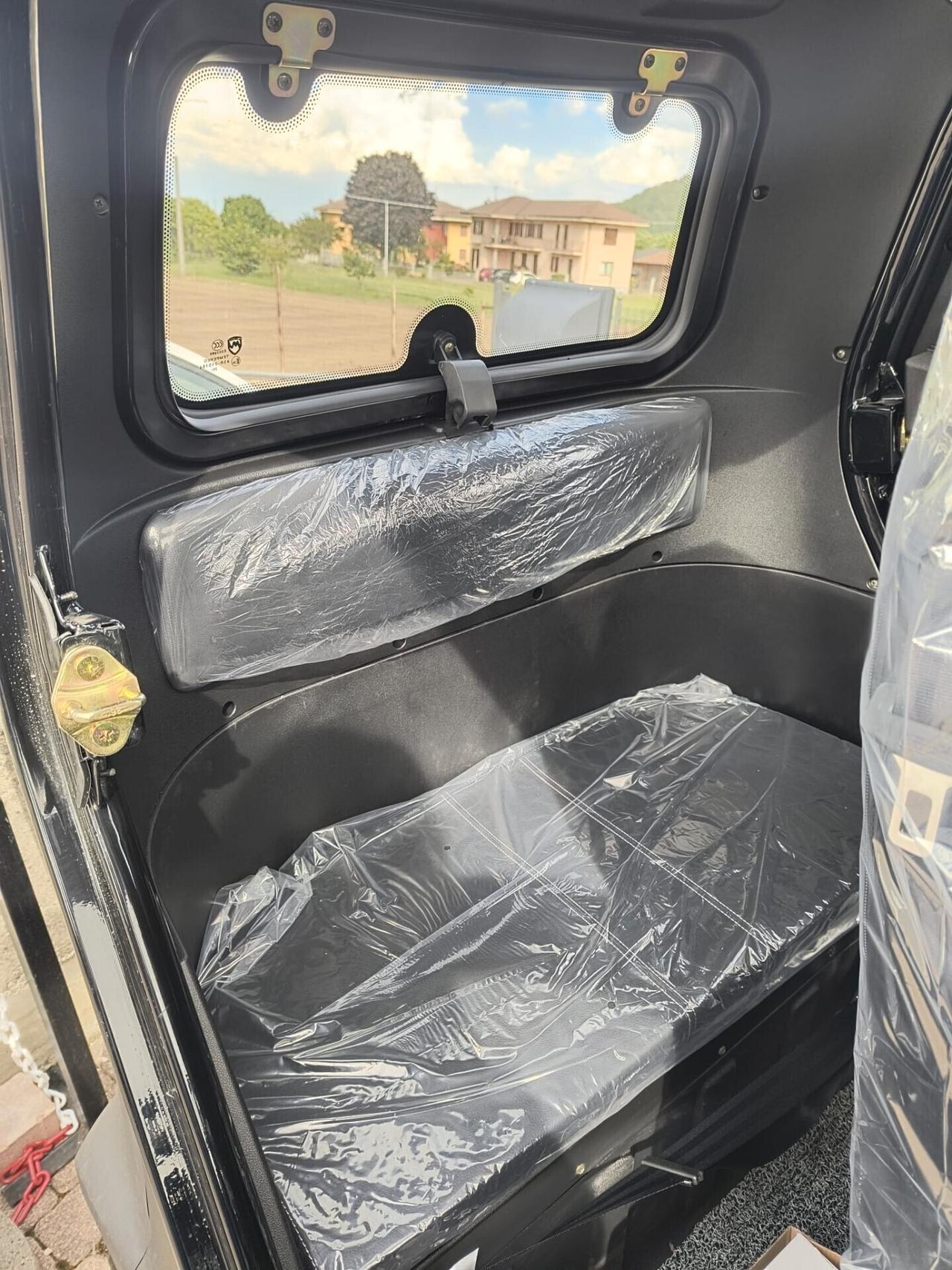 MINI AUTO DISABILI SCOOTER CABINATO ANZIANI