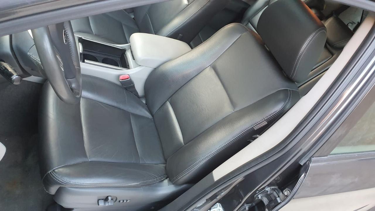 Subaru Tribeca B9 3.6 E-5AT BG Limited