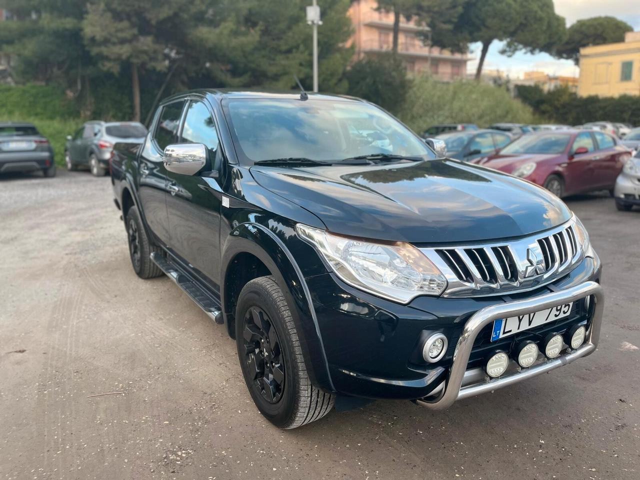 Mitsubishi L200 2.4 DI-D/181CV Double Cab Intense Hp Mivec