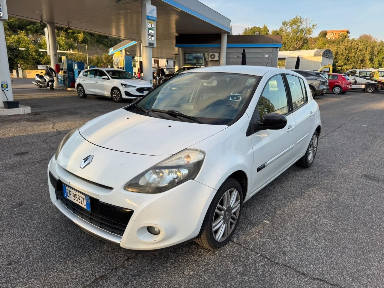 Renault Clio 1.6 benzina cambio automatico