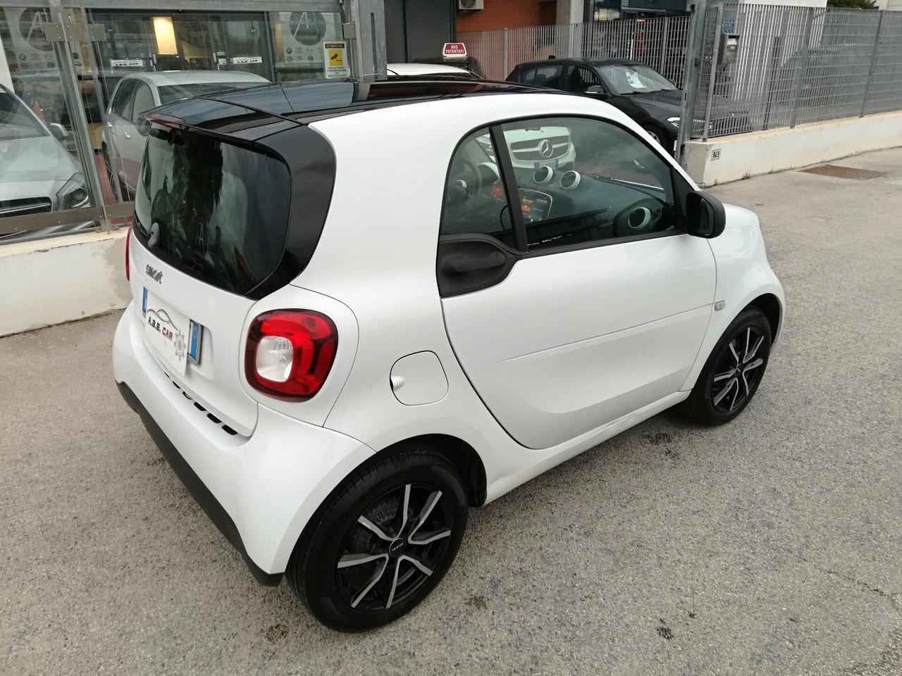 SMART - Fortwo - 70 1.0 twinamic Youngster - FINANZIABILE - VALUTAZIONE PERMUTE