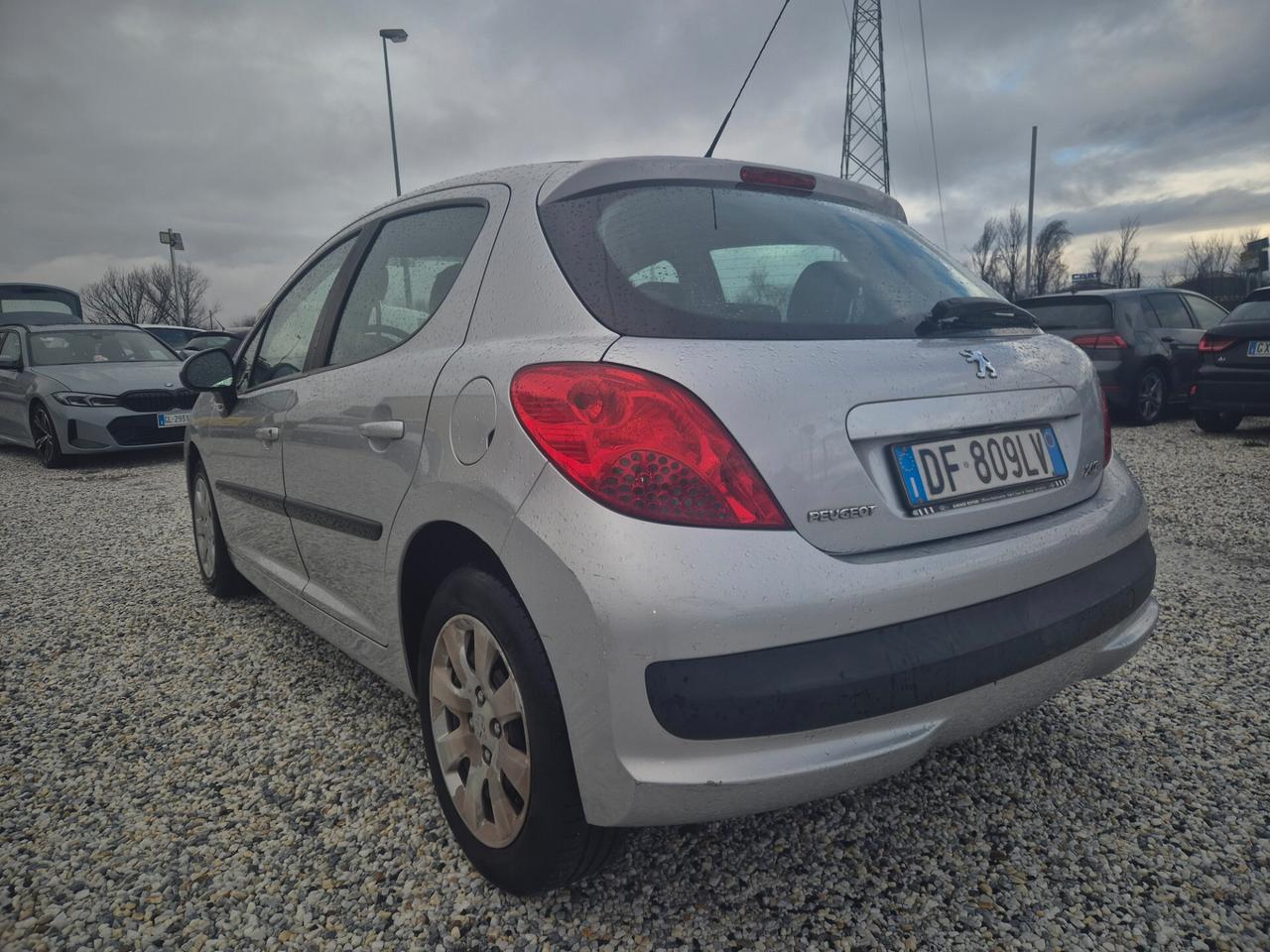 Peugeot 207 1.4 8V 75CV 5p. ONE Line