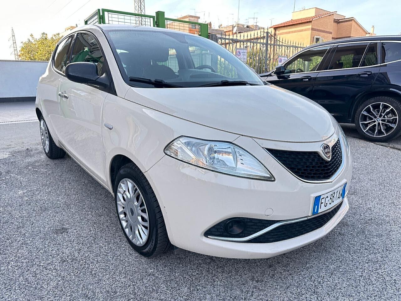 Lancia Ypsilon 1.2 69 CV 5 porte GPL Ecochic Gold