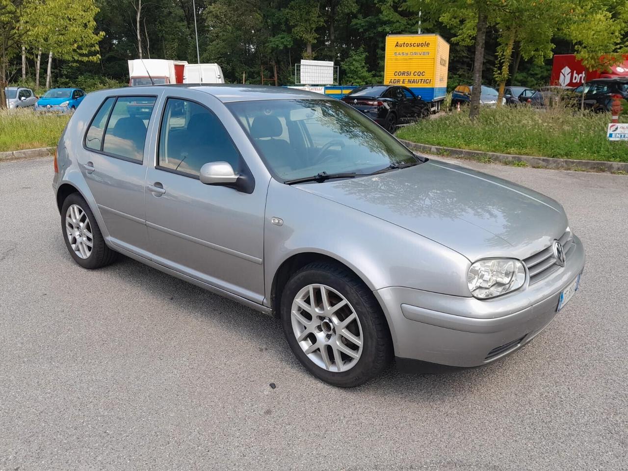 Volkswagen Golf 1.6 16V cat 5p. Highline