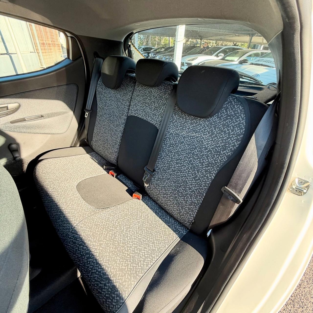 Lancia Ypsilon 1.0 FireFly 5 porte S&S Hybrid Ecochic Gold
