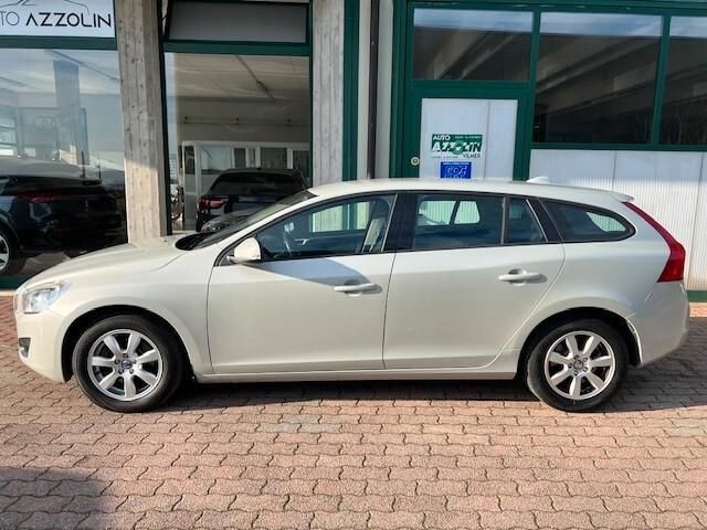 Volvo V60 I 2010 1.6 d2 (drive) Momentum