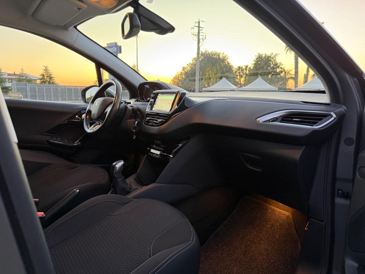 Peugeot 208 1.6 BlueHDi 100cv 5p. Allure GR. OPACO