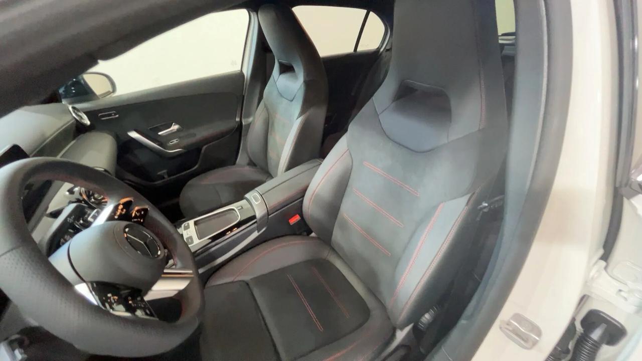 Mercedes-benz A 180 Automatic AMG Line Premium
