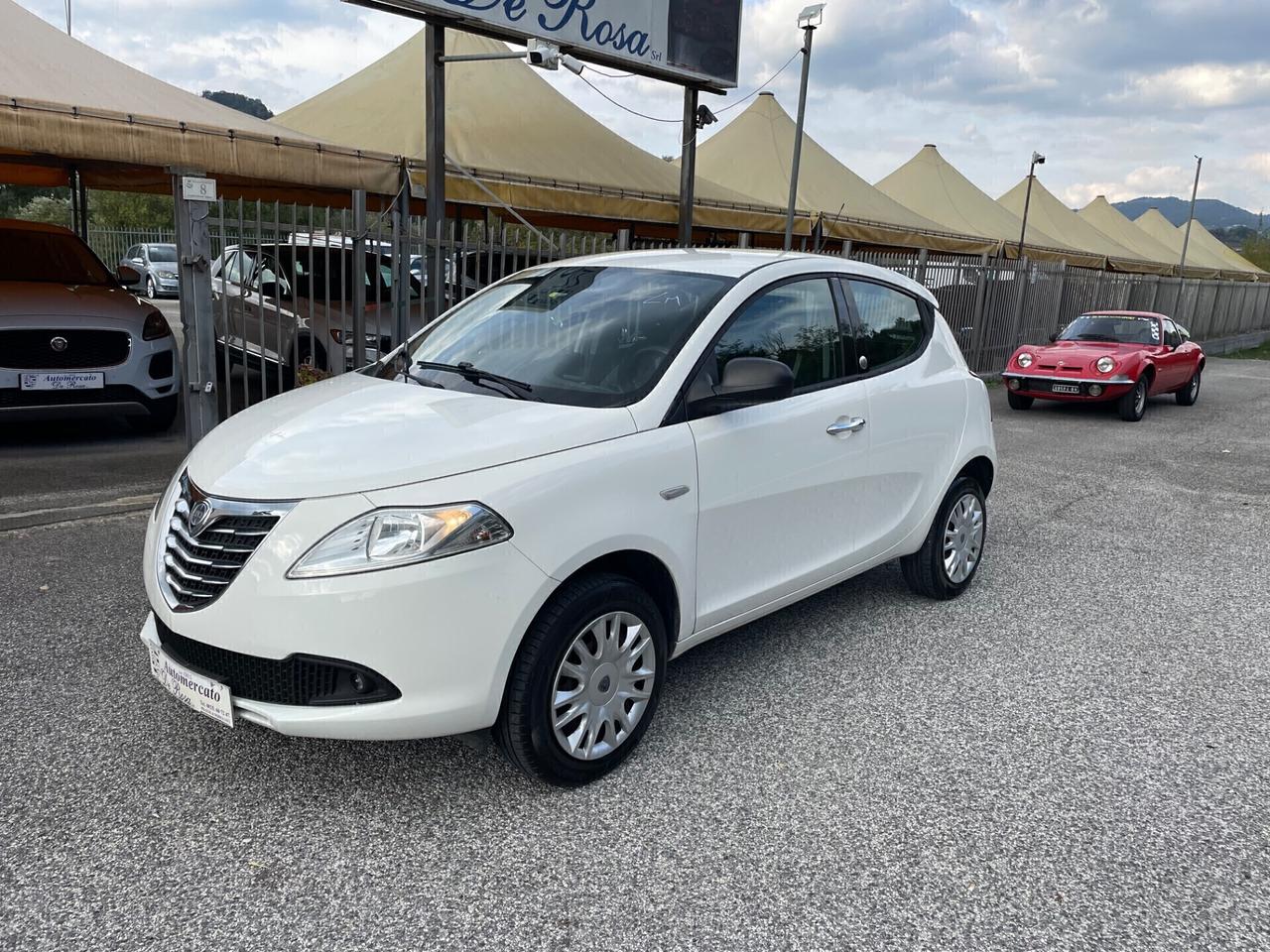 Lancia Ypsilon 0.9 TwinAir 85 CV 5 porte Metano Ecochic Gold
